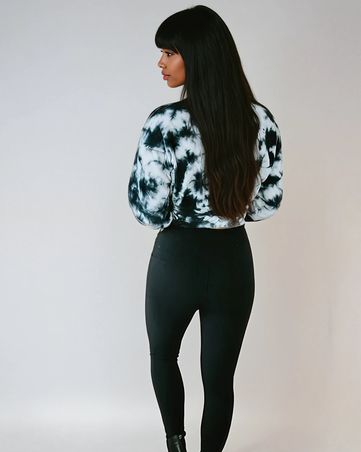 Midnight Velvet Tie-Dye Crop long sleeve Pullover