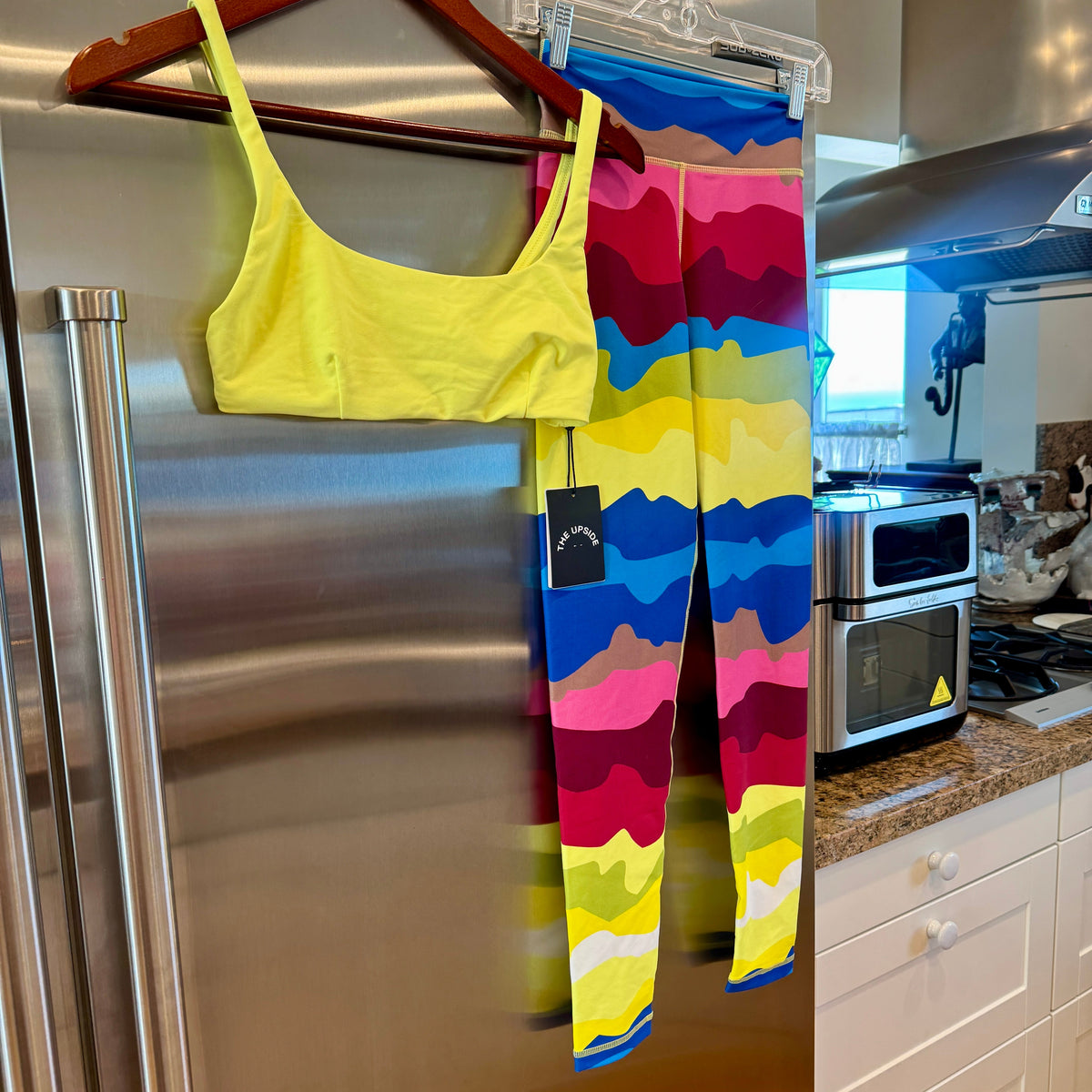 The Upside SET Astro Rory Bra and Printed Leggings in Multicolor / Citrus