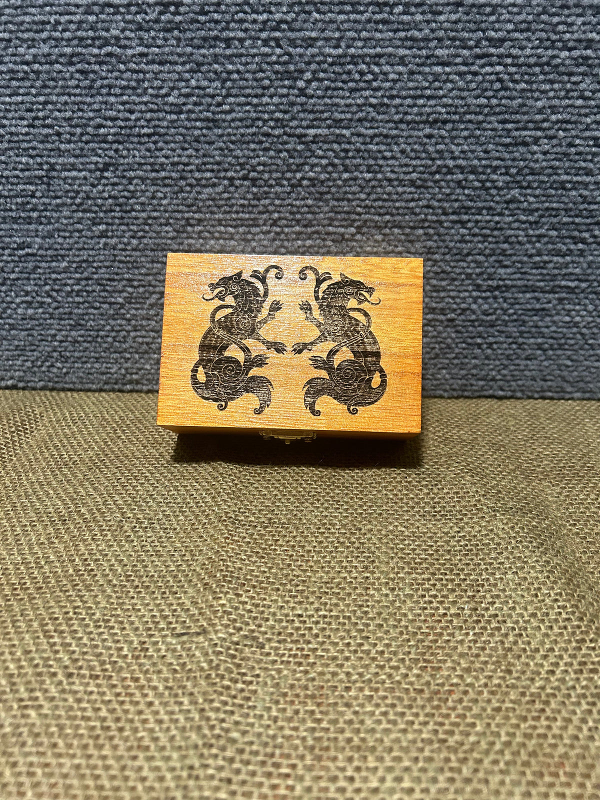 Knotwork Wolves Box
