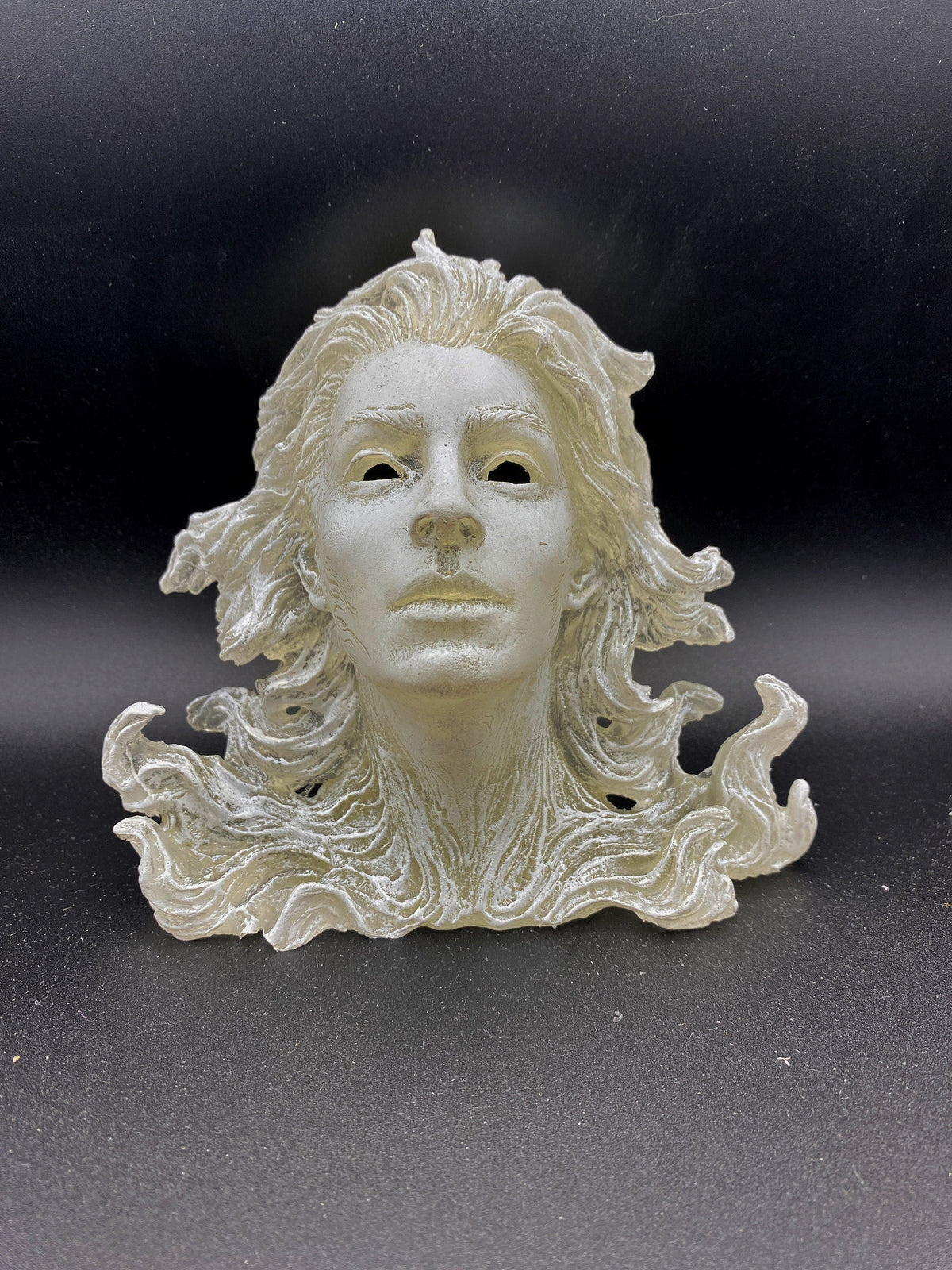 Spirit Summoning Sculpture, with LED Tea Light, Hand Painted Resin Sculpture |Spooky Gothic Light Feature |Ghost Light for Gothic Home Decor